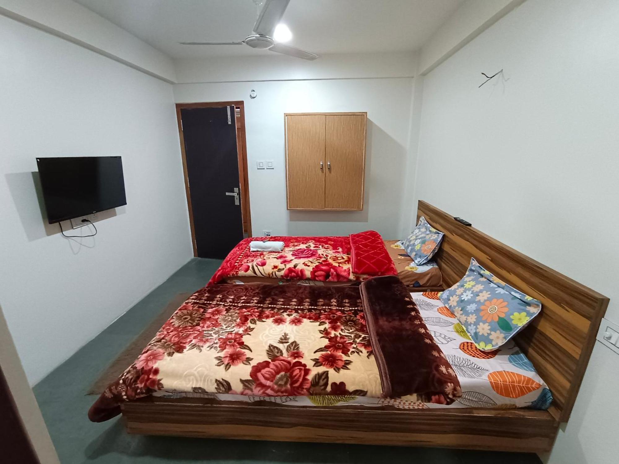 Shillong Perk Guest House Buitenkant foto