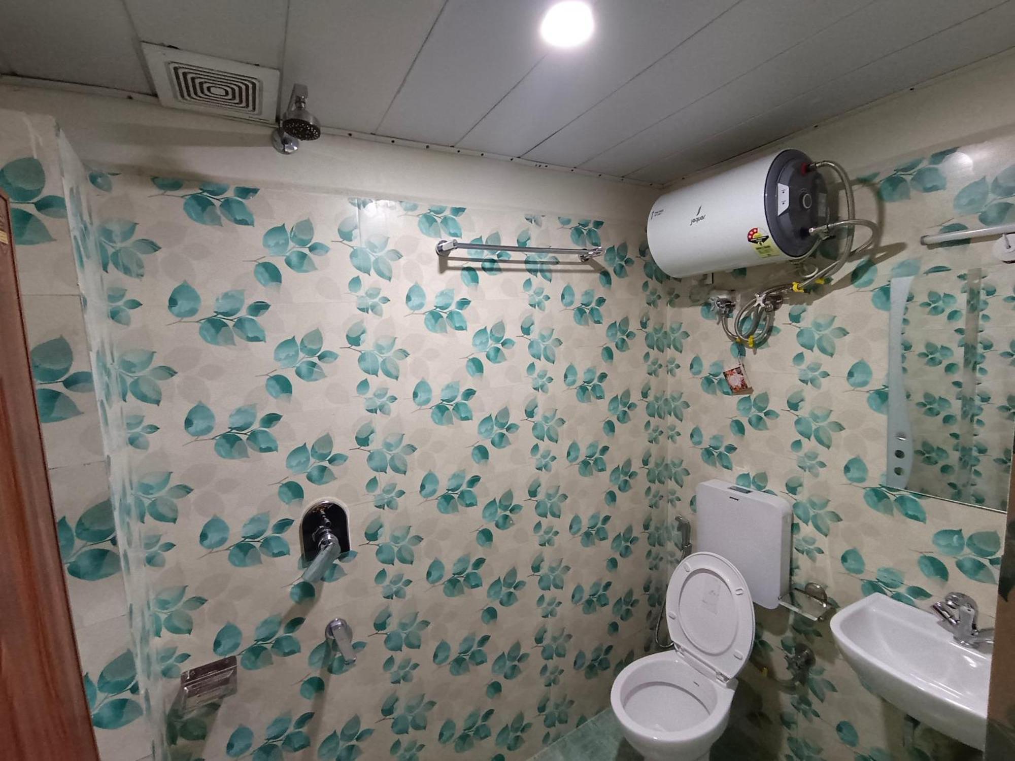 Shillong Perk Guest House Buitenkant foto